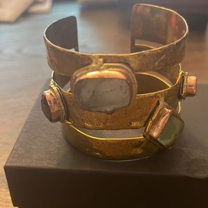 New Women’s Cuff stone bracelet